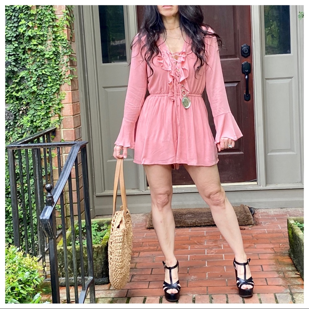 ROSE CHIC LACE UP ROMPER - Picture 2 of 8